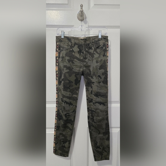 Driftwood Camo Embroidred Jeans - Picture 4 of 8